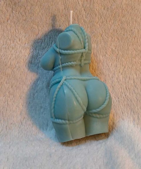 Bougie Bustes Femmes pulpeuse– Waxplay- Intensité 2