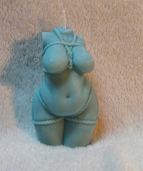 Bougie Bustes Femmes pulpeuse– Waxplay- Intensité 2