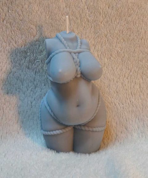 Bougie Bustes Femmes pulpeuse– Waxplay- Intensité 5